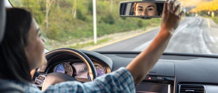 Errores comunes al manejar en carretera y cómo evitarlos este verano